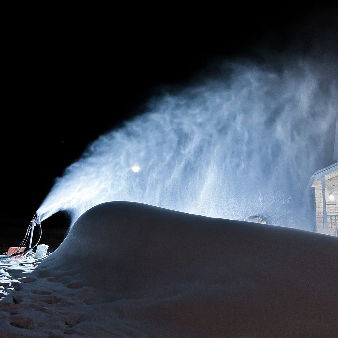 Cold Front Snow Gun